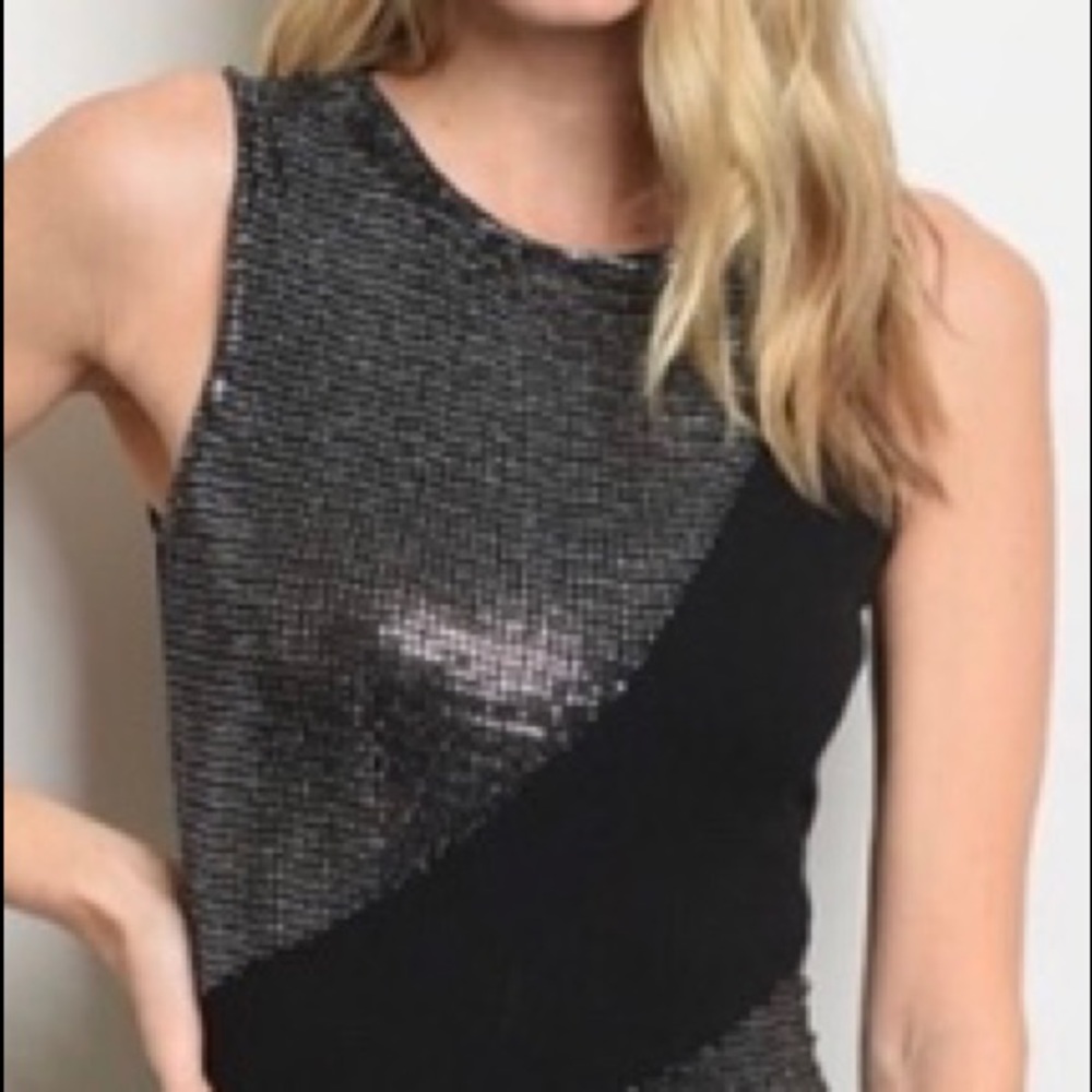 BLACK/SILVER METALLIC SLEEVELESS MAXI DRESS - Picture 2 of 8